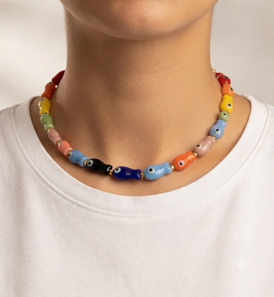 Collana Girocollo Artigianale con Pesciolini in Ceramica Multicolore e Acciaio Inossidabile