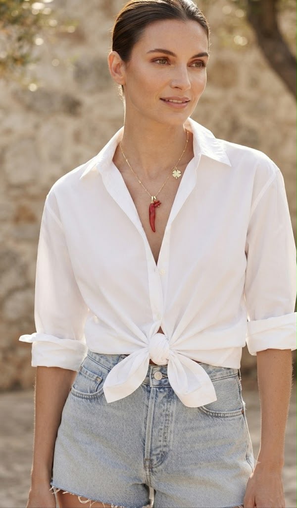 Collana "Napul'è": La Forza della Tradizione