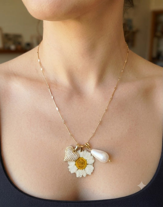 Collana "Prato Fiorito" – Un tocco di natura ed eleganza